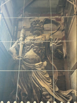 A photo of a statue.