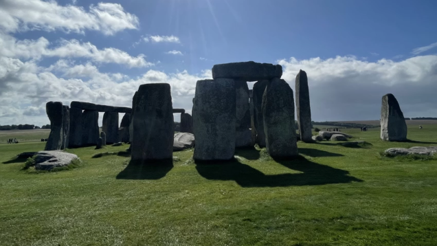 A photo of Stonehenge.