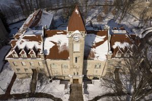 Aerial view of the Frances Morgan Swain Student Building.