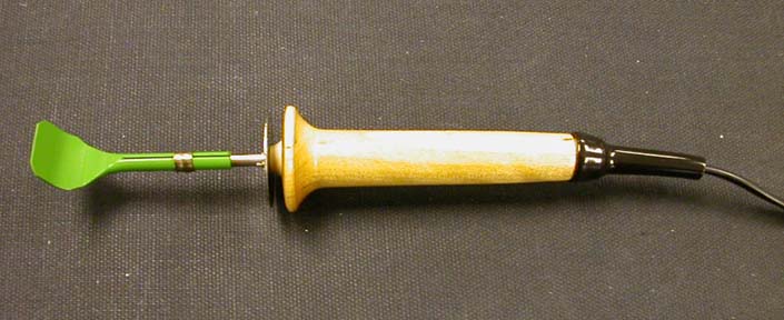 Heated microspatula
