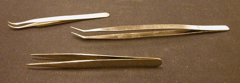 Fine tweezers