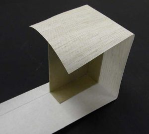 Gluing the cloth to the end side of the A tray