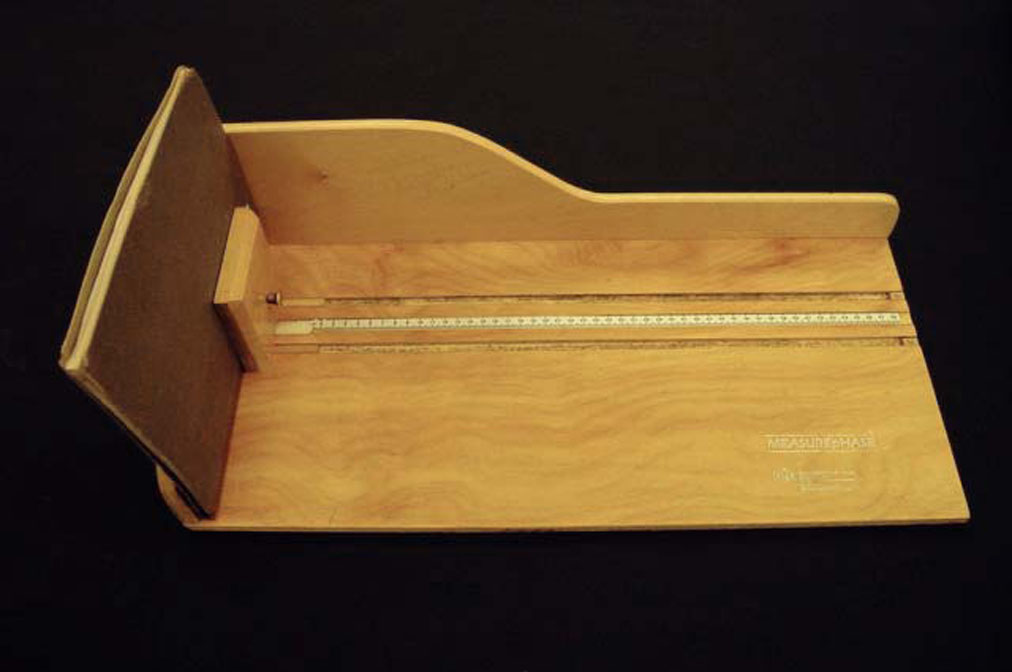 Measuring the thickness of a book with the Measurephase
