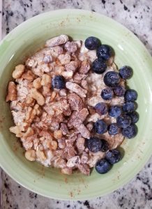 oatmeal with dates, blueberries, and walnuts